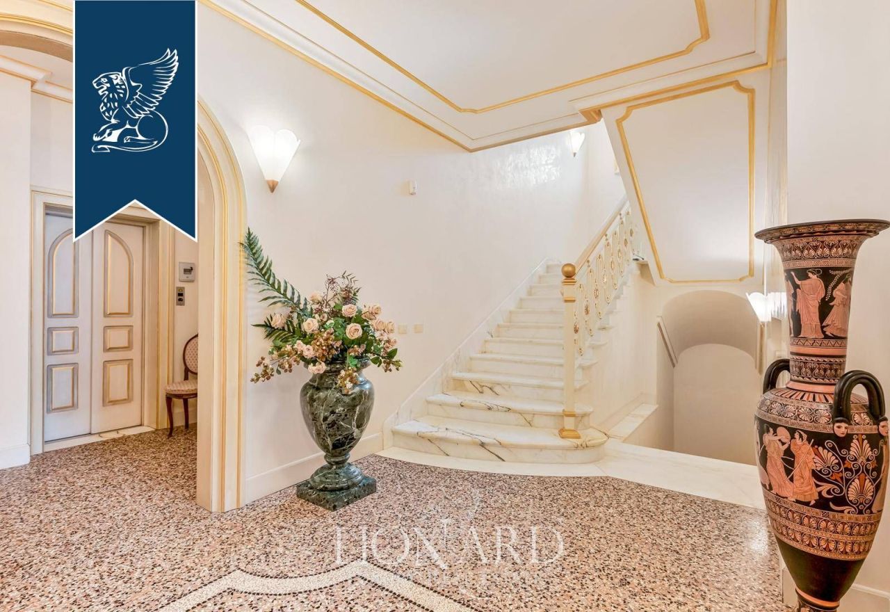 Вилла в Массе, Италия, 900 м² - фото 19