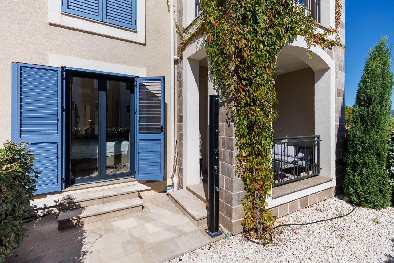 Квартира в Тивате, Черногория, 50 м² - фото 2