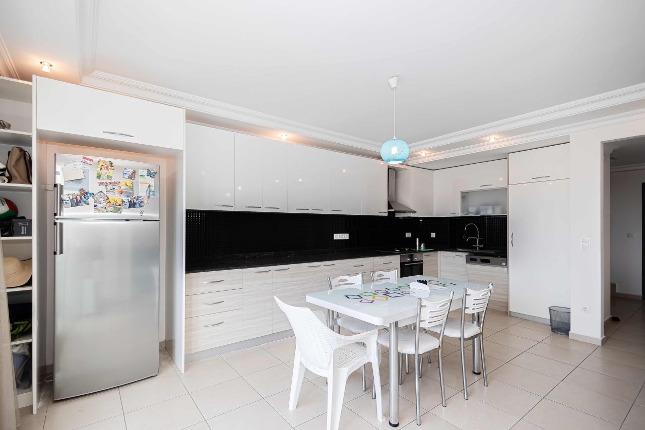 Апартаменты в Алании, Турция, 140 м² - фото 8