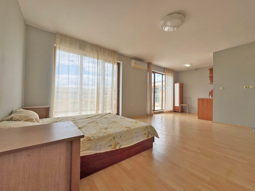 Студия на Солнечном берегу, Болгария, 74 м² - фото 1
