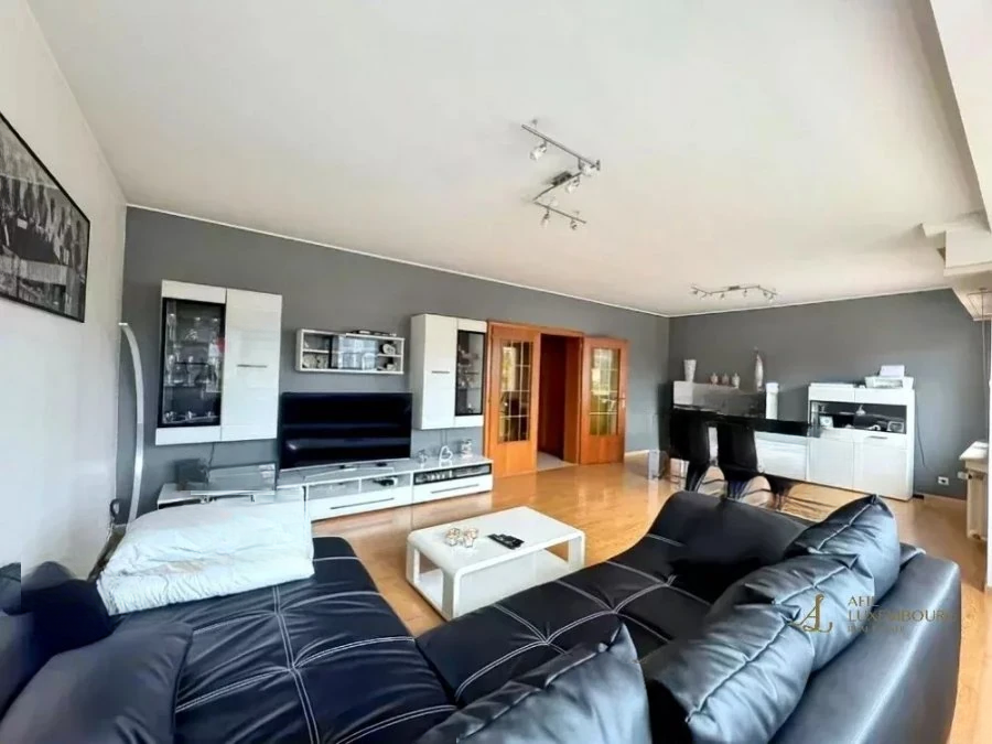 Квартира в Люксембурге, Люксембург, 98 м² - фото 1