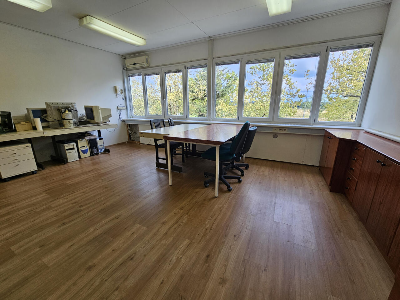 Офис в Любляне, Словения, 27 м² - фото 1