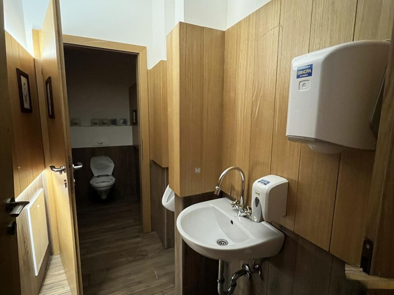 Офис в Любляне, Словения, 213 м² - фото 3