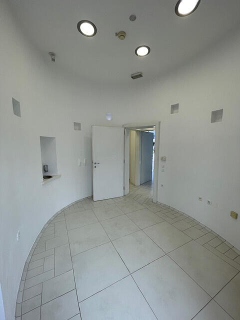 Офис в Любляне, Словения, 38 м² - фото 4