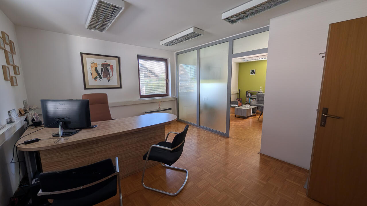 Офис в Любляне, Словения, 400 м² - фото 5