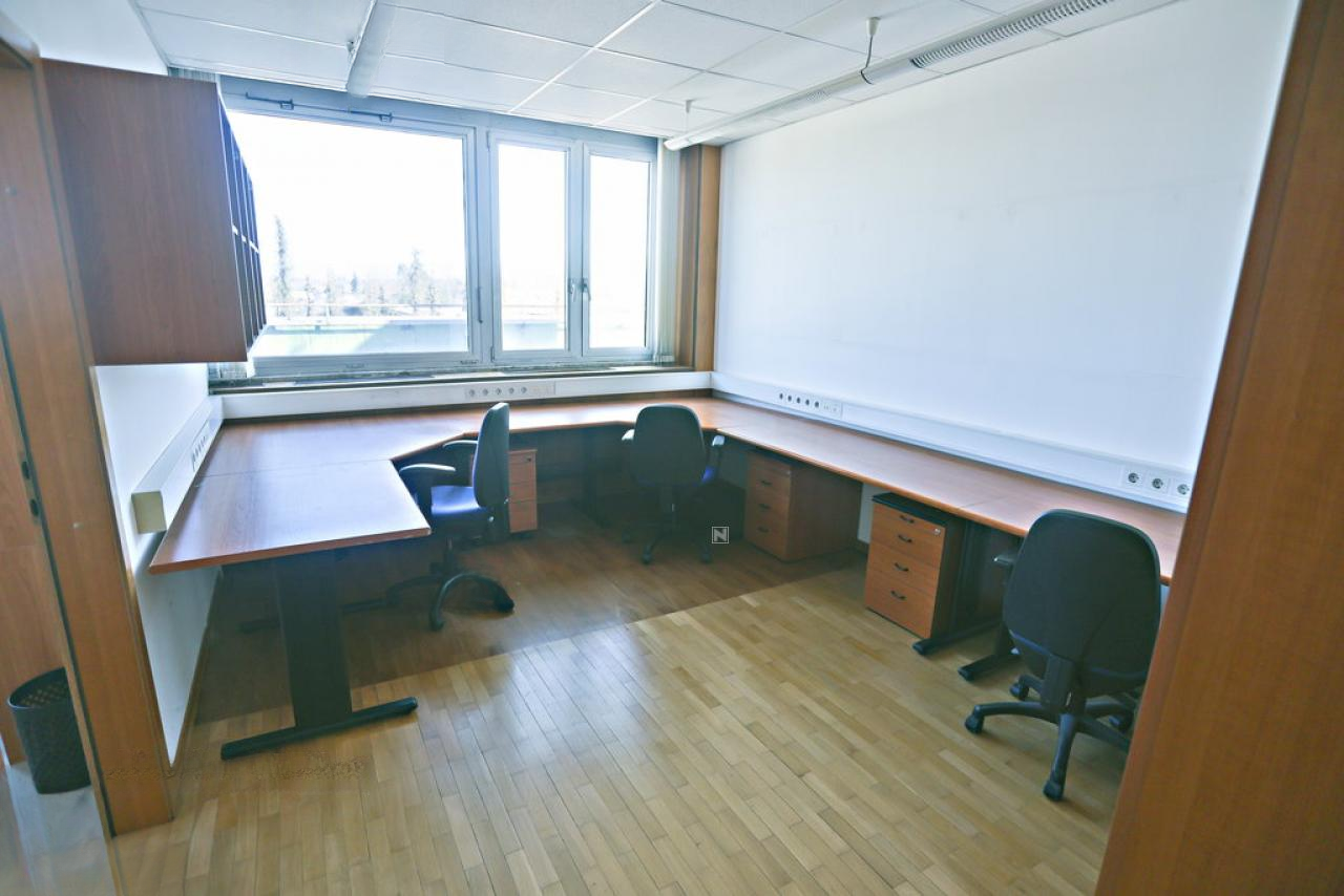 Офис в Любляне, Словения, 661 м² - фото 5