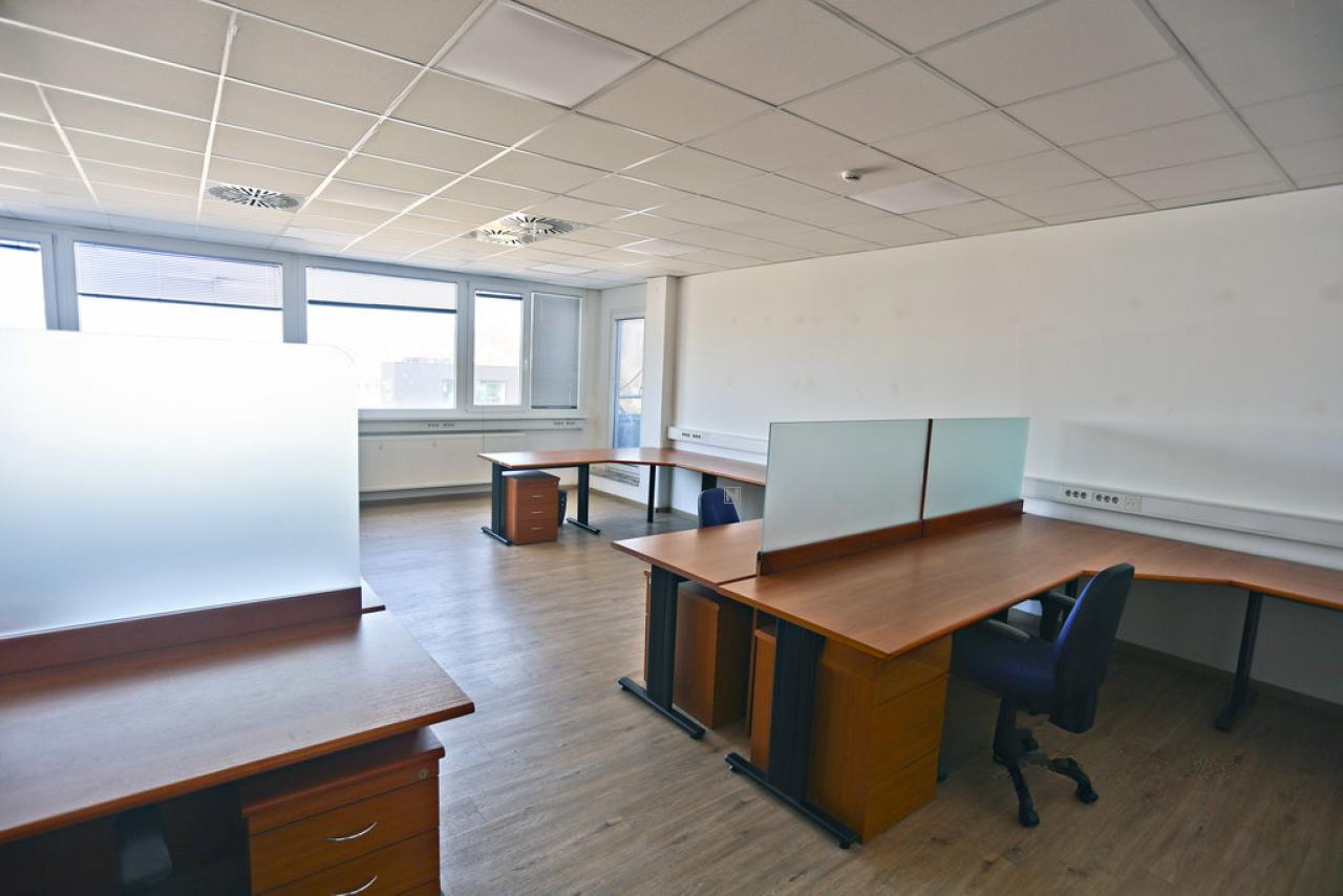 Офис в Любляне, Словения, 661 м² - фото 9