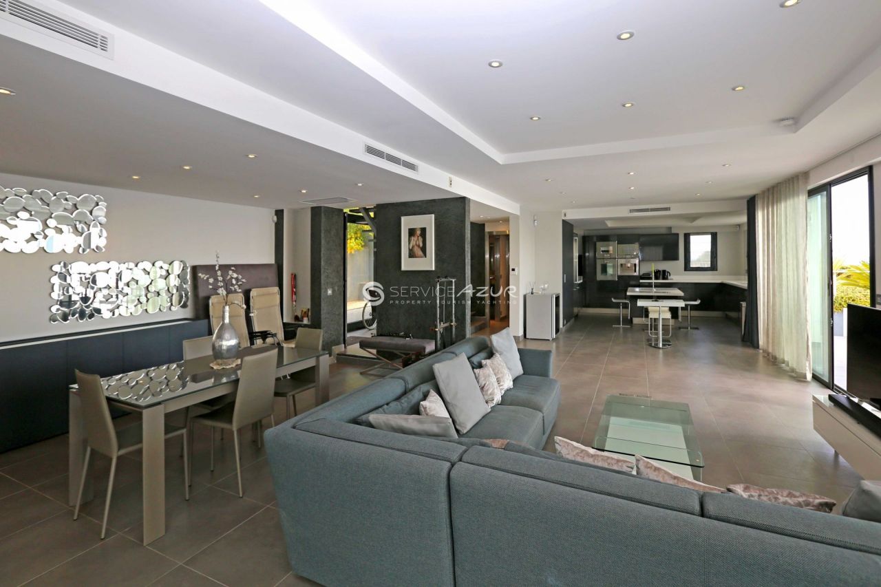 Вилла в Сен-Рафаэле, Франция, 200 м² - фото 4