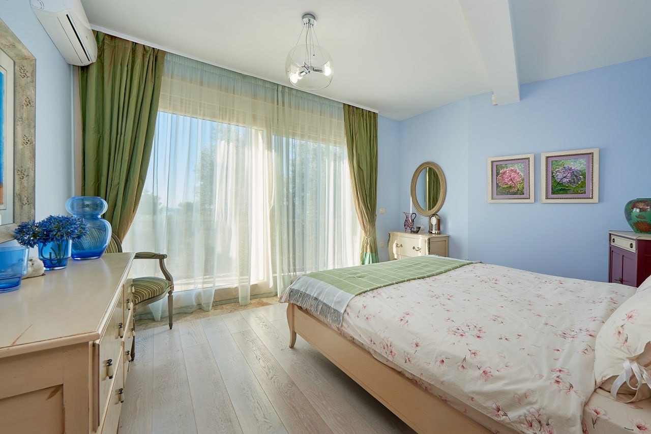 Квартира в Святом Стефане, Черногория, 207 м² - фото 15