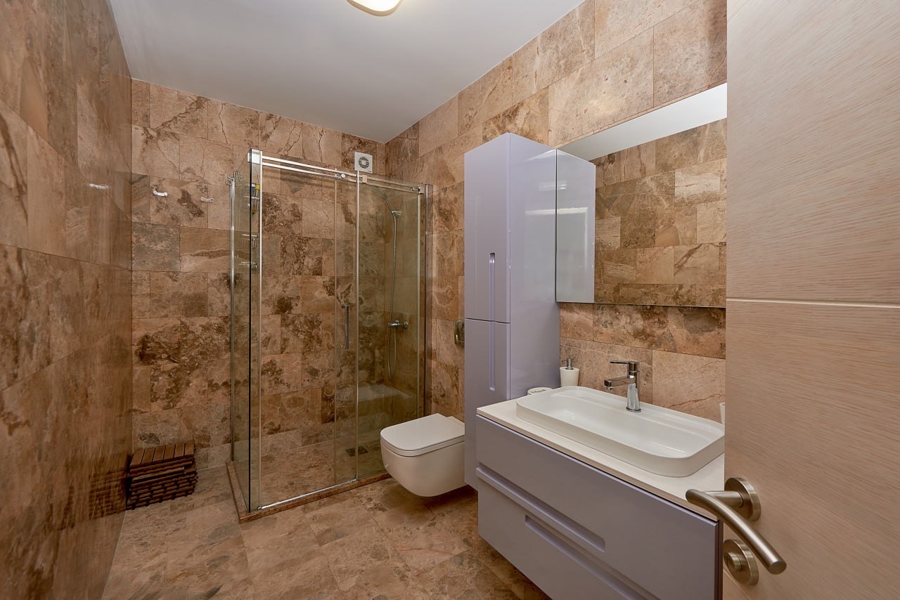 Квартира в Святом Стефане, Черногория, 207 м² - фото 17
