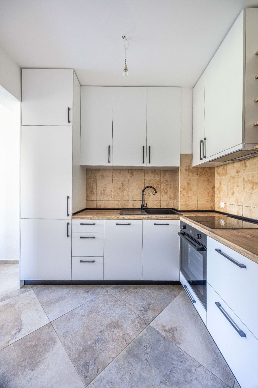 Квартира в Тивате, Черногория, 52 м² - фото 5