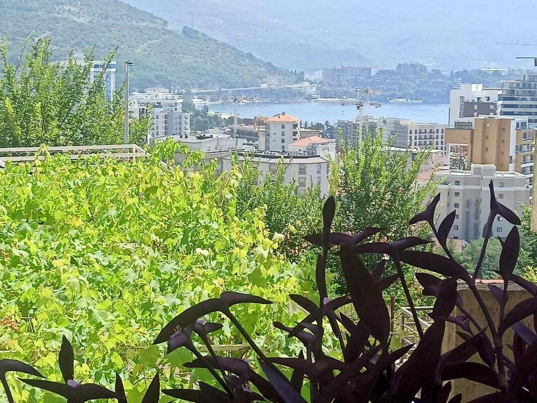 Квартира в Будве, Черногория, 28 м² - фото 1