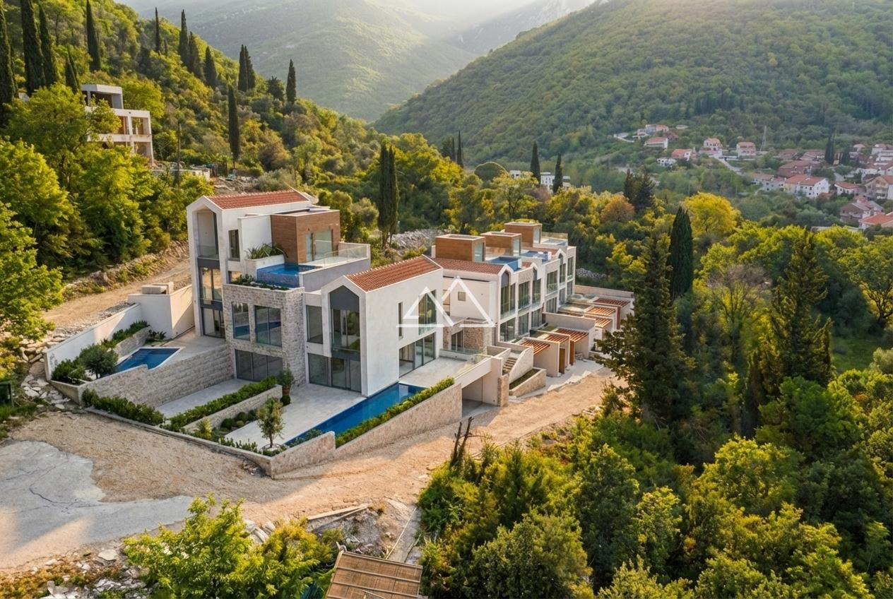 Вилла в Тивате, Черногория, 286 м² - фото 2