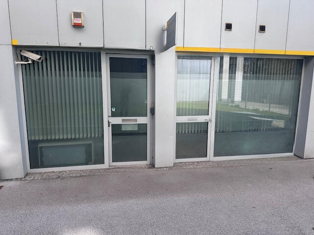 Офис в Любляне, Словения, 60 м² - фото 1