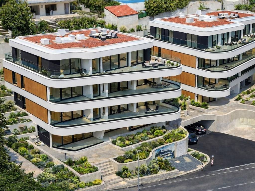 Квартира в Опатии, Хорватия, 240 м² - фото 1