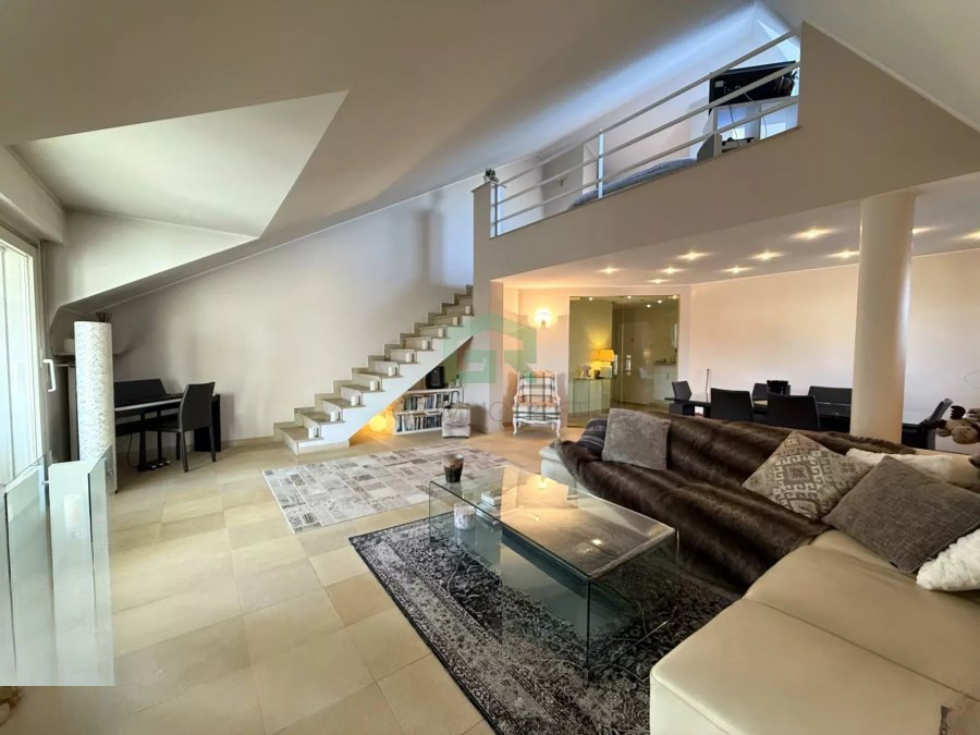 Квартира в Люксембурге, Люксембург, 100 м² - фото 1