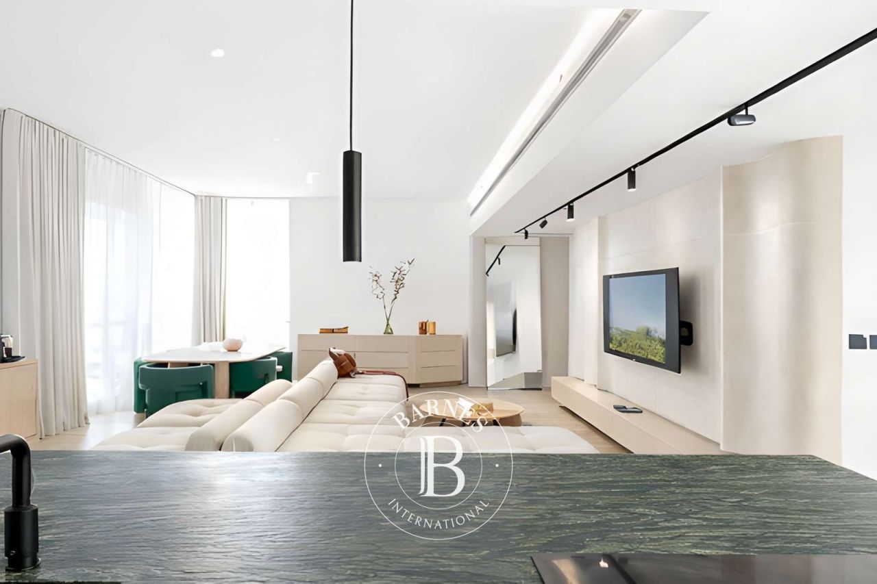 Квартира в Дубае, ОАЭ, 251.3 м² - фото 2