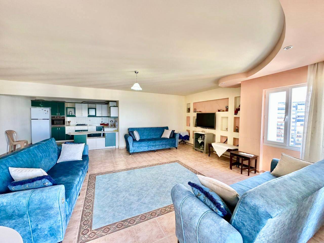 Квартира в Мерсине, Турция, 180 м² - фото 1