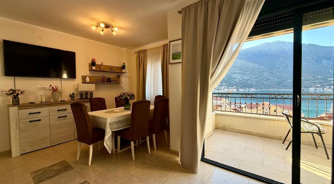 Квартира в Доброте, Черногория, 90 м² - фото 5