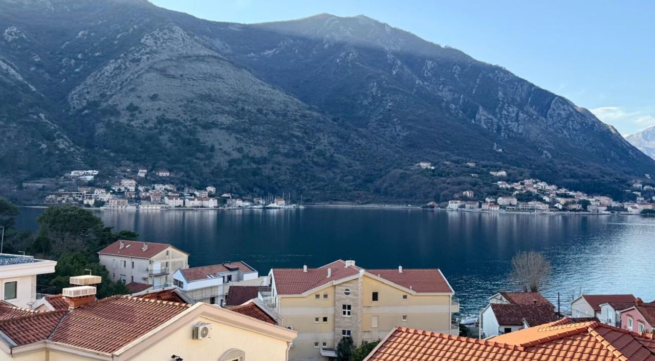 Квартира в Доброте, Черногория, 90 м² - фото 18