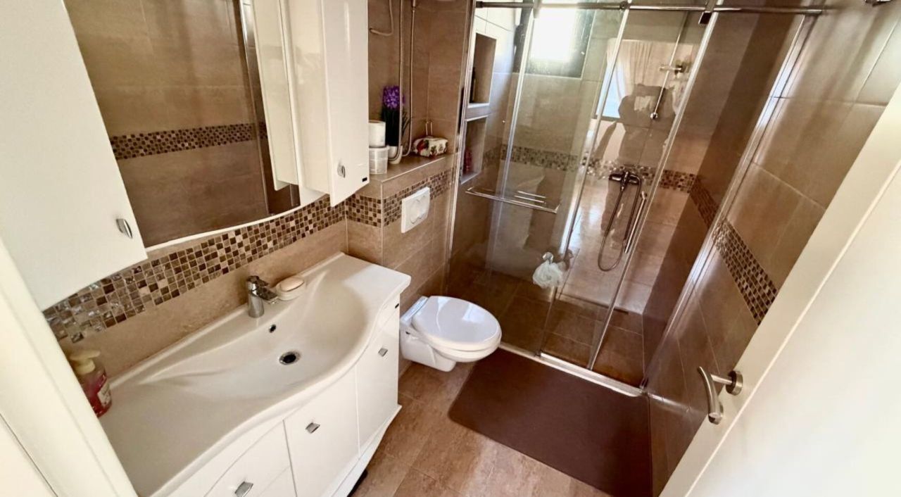 Квартира в Доброте, Черногория, 90 м² - фото 14