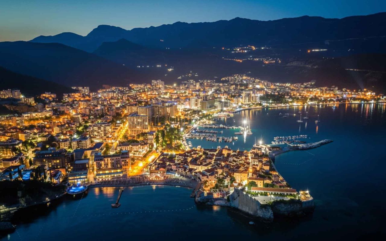 Отель, гостиница в Будве, Черногория, 460 м² - фото 1