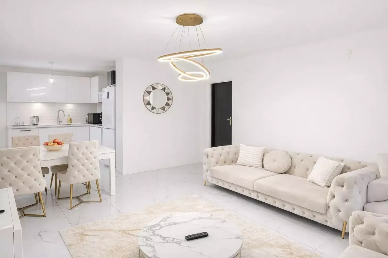 Апартаменты в Эвиан-ле-Бене, Франция, 75 м² - фото 2