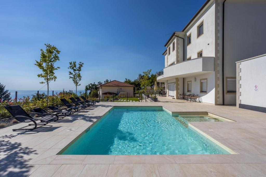 Вилла в Опатии, Хорватия, 300 м² - фото 7