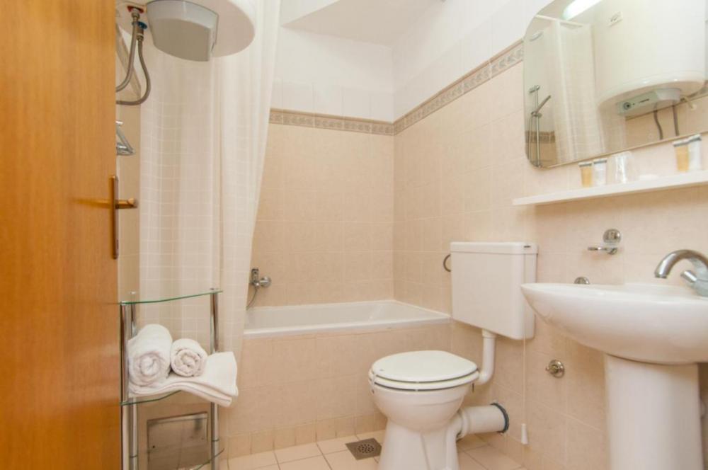 Отель, гостиница на Мали-Лошини, Хорватия, 700 м² - фото 17