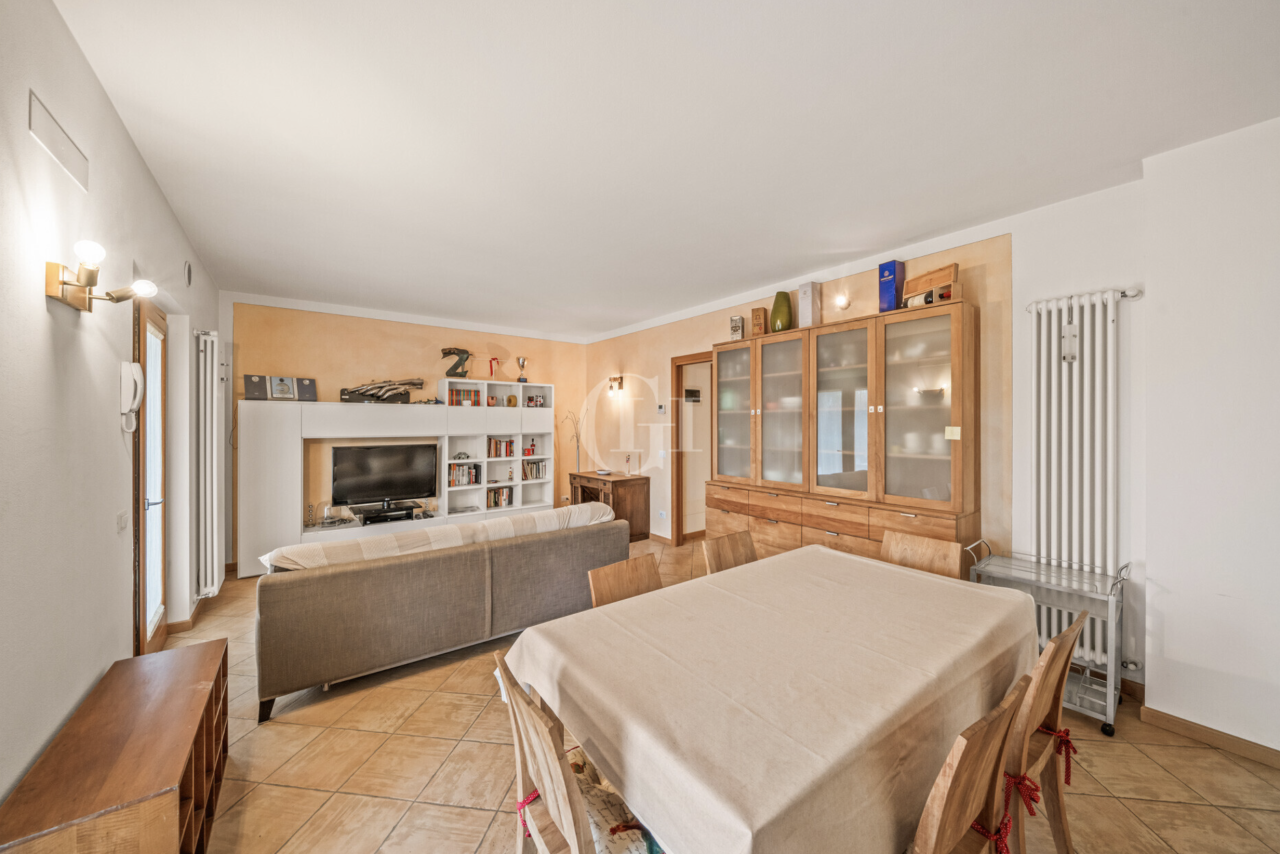 Апартаменты у озера Гарда, Италия, 94 м² - фото 12