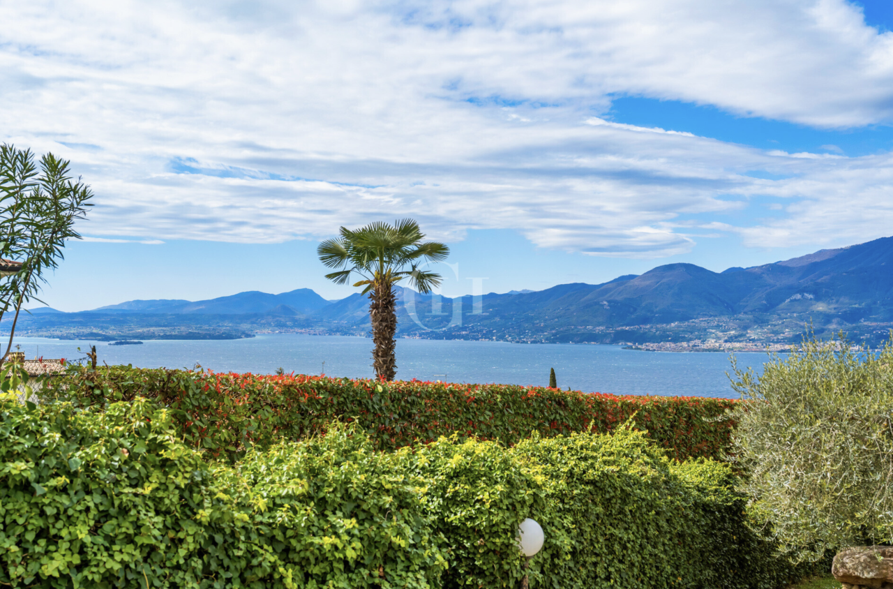 Апартаменты у озера Гарда, Италия, 94 м² - фото 9