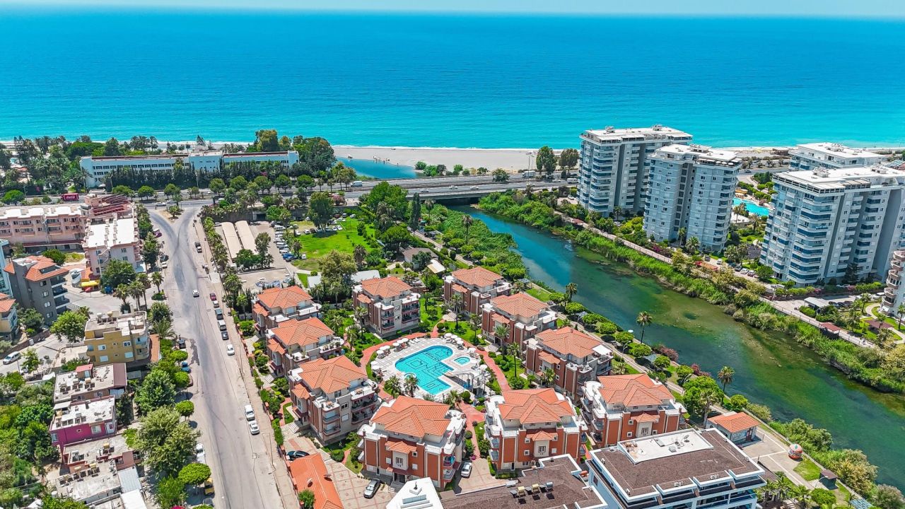 Апартаменты в Алании, Турция, 260 м² - фото 1