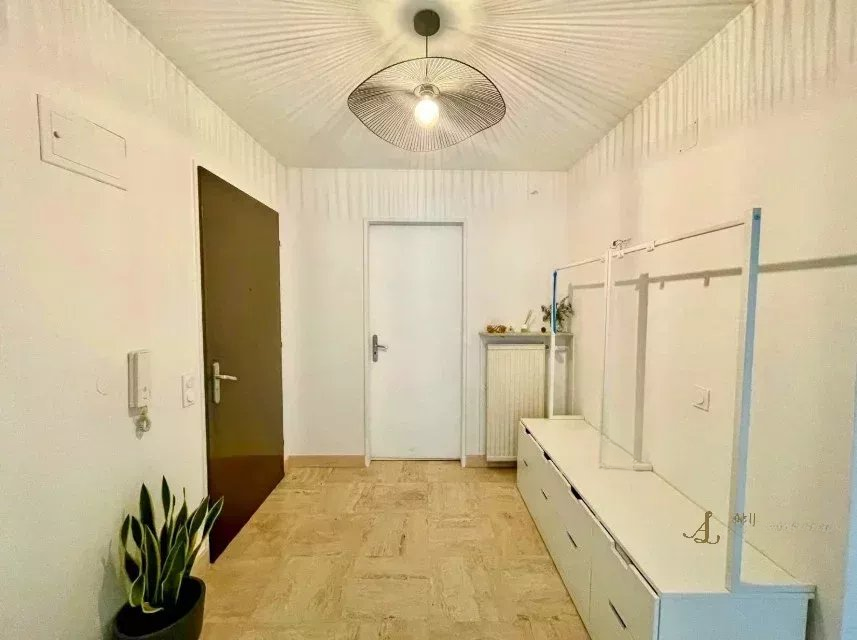 Квартира в Люксембурге, Люксембург, 83 м² - фото 1