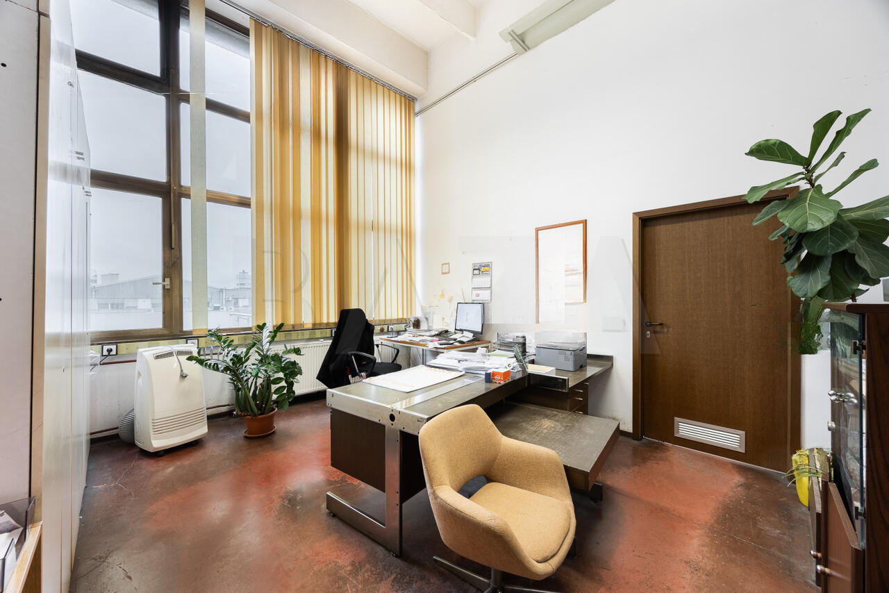 Офис в Любляне, Словения, 1 536 м² - фото 3