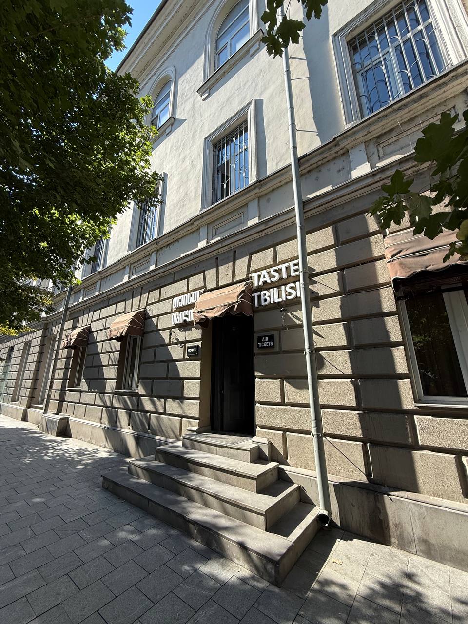 Отель, гостиница в Тбилиси, Грузия, 524 м² - фото 1