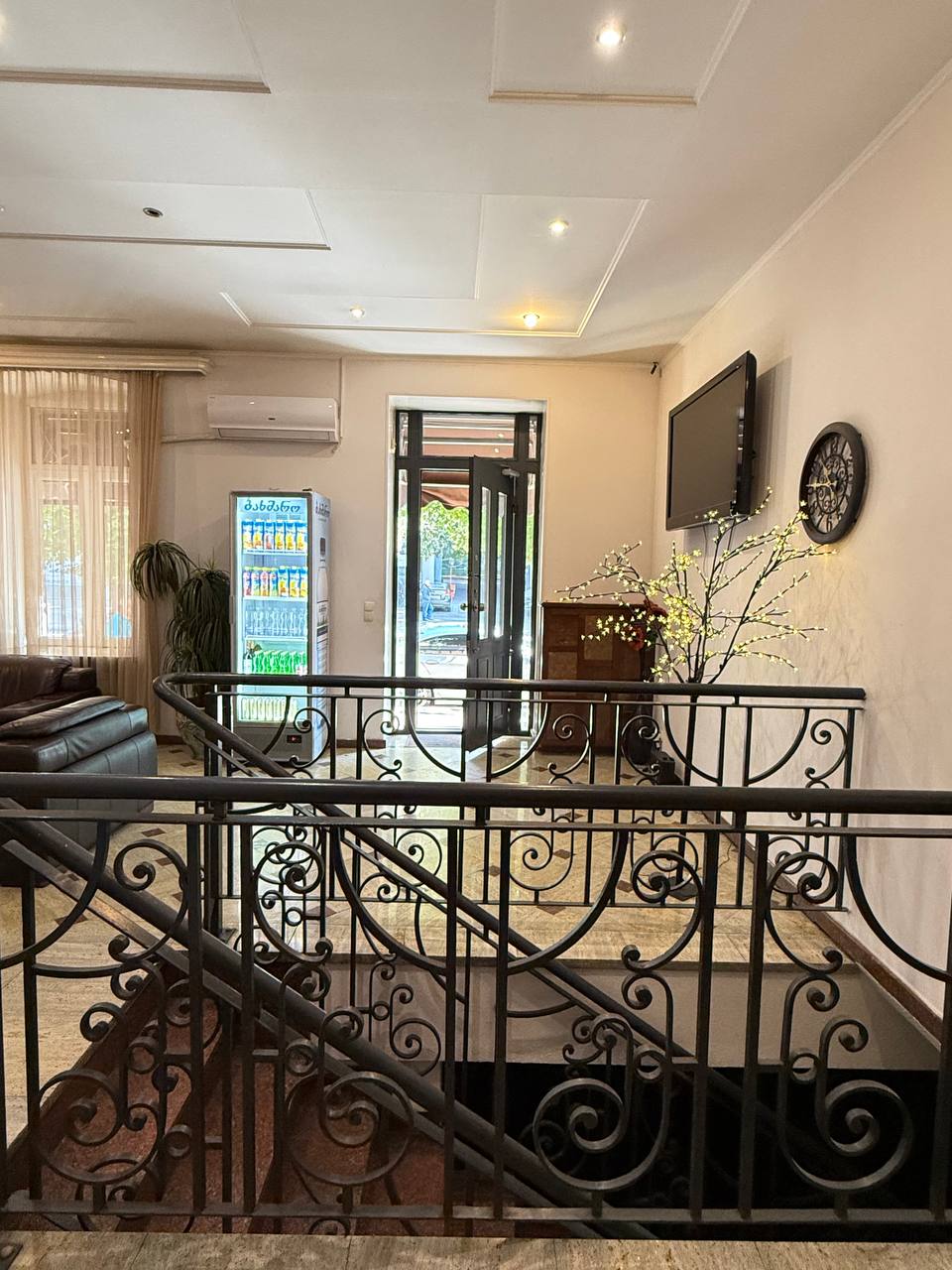 Отель, гостиница в Тбилиси, Грузия, 524 м² - фото 3