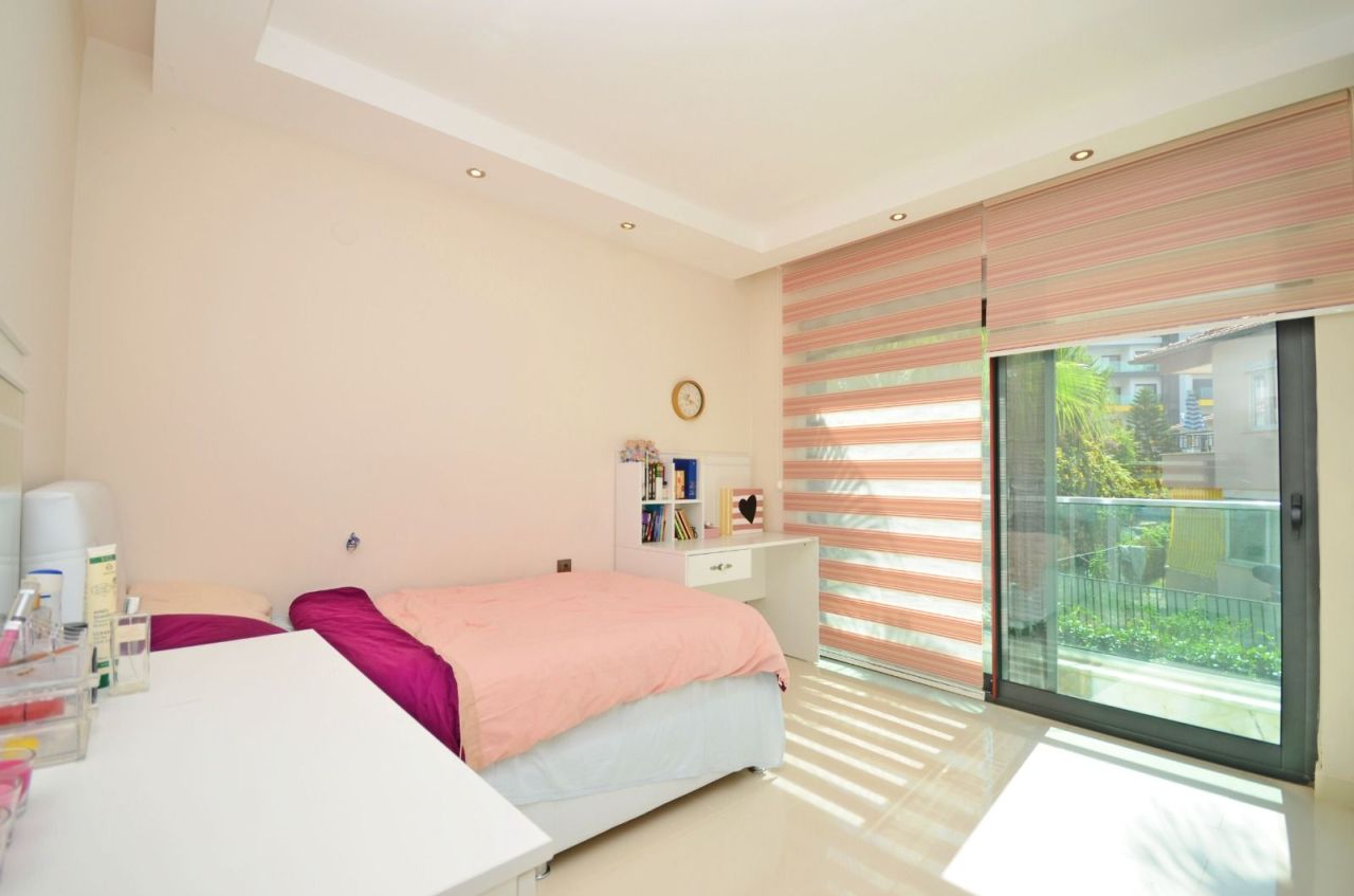 Апартаменты в Алании, Турция, 100 м² - фото 9