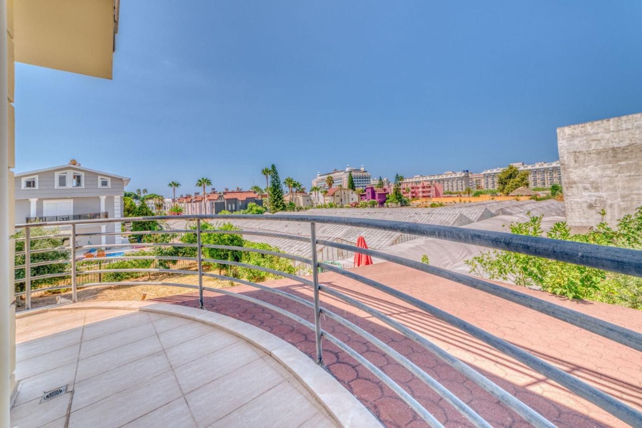 Апартаменты в Алании, Турция, 200 м² - фото 9