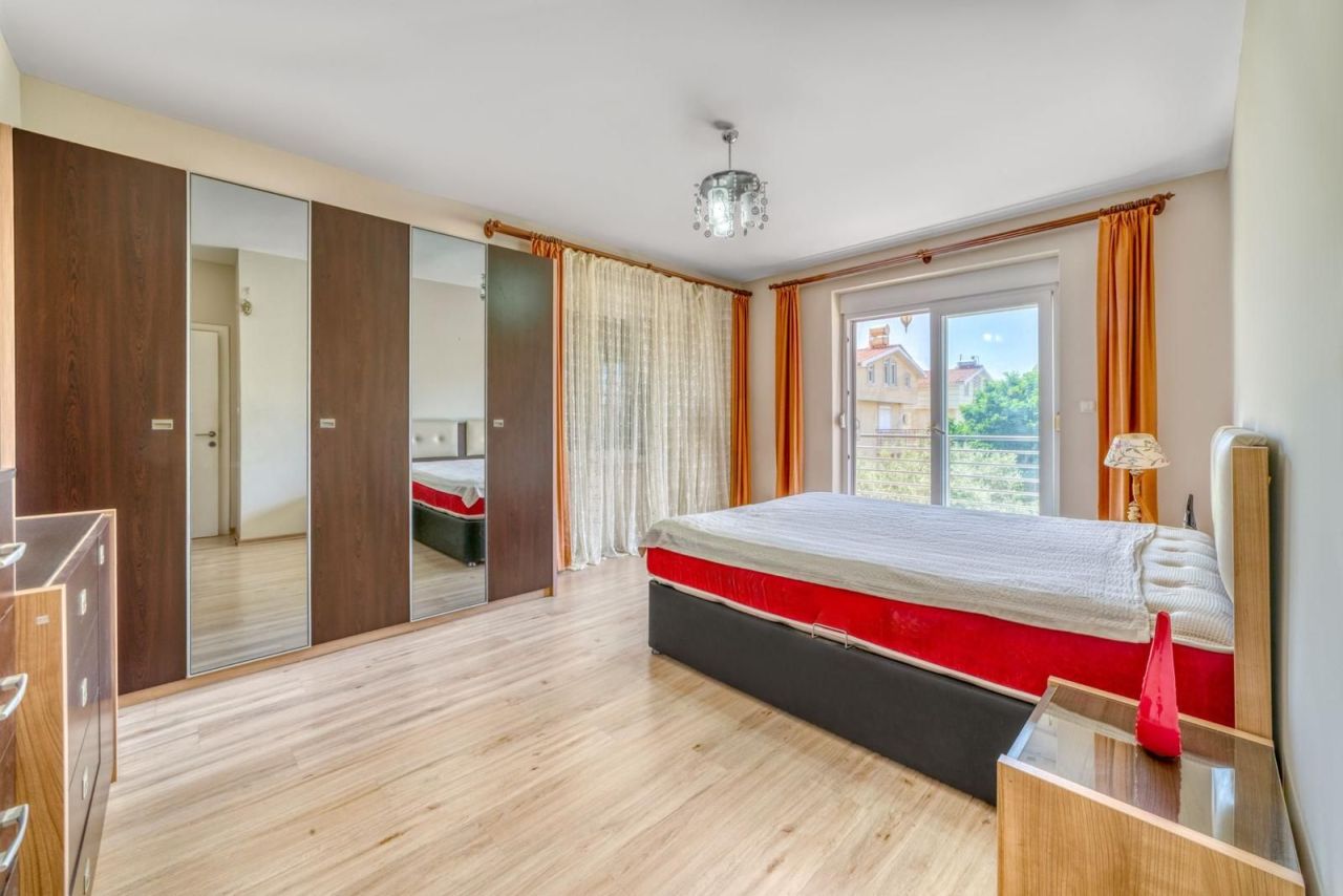 Апартаменты в Алании, Турция, 200 м² - фото 11