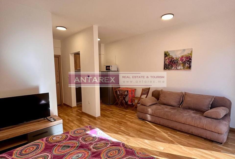 Апартаменты в Бечичи, Черногория, 28 м² - фото 1