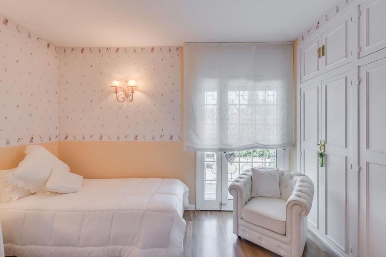 Дом в Барселоне, Испания, 650 м² - фото 15