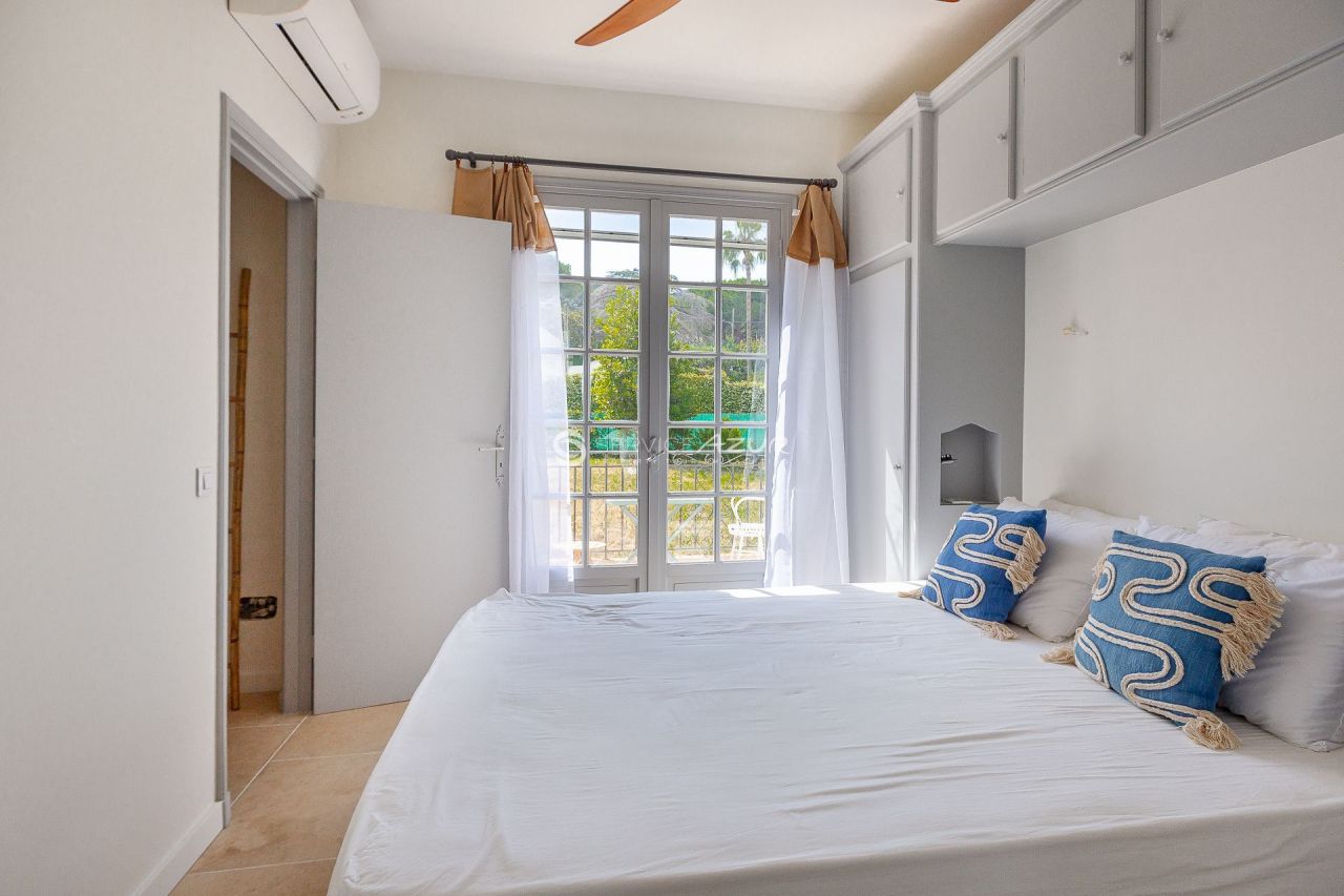 Вилла в Антибе, Франция, 110 м² - фото 12