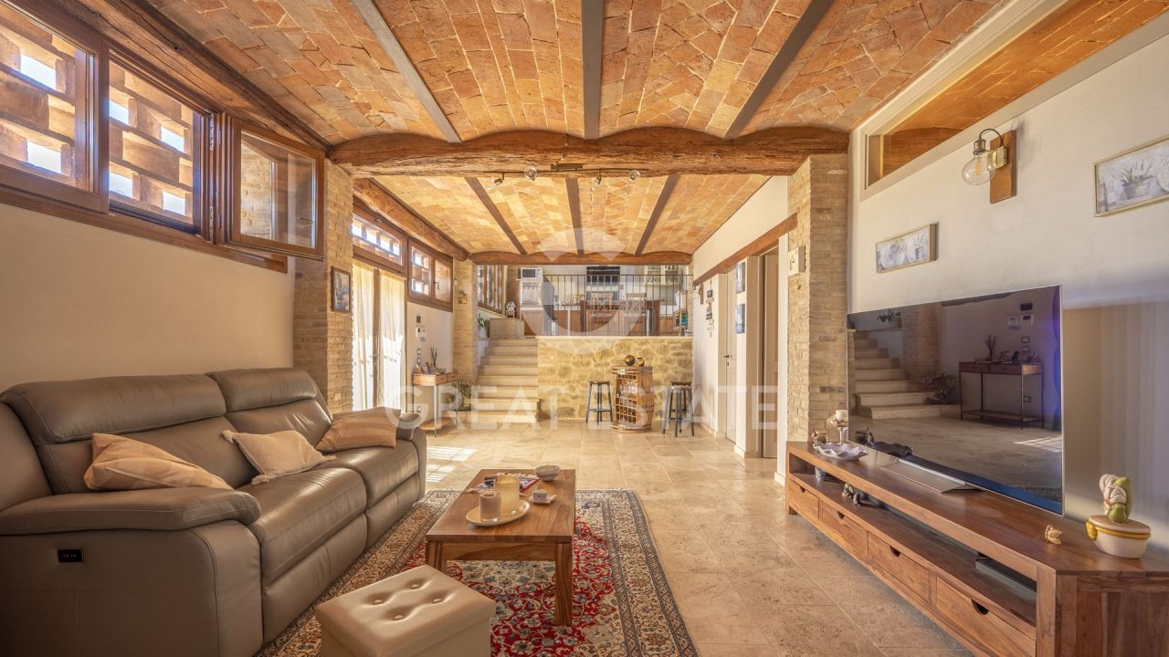 Дом в Сан-Джиминьяно, Италия, 205 м² - фото 10
