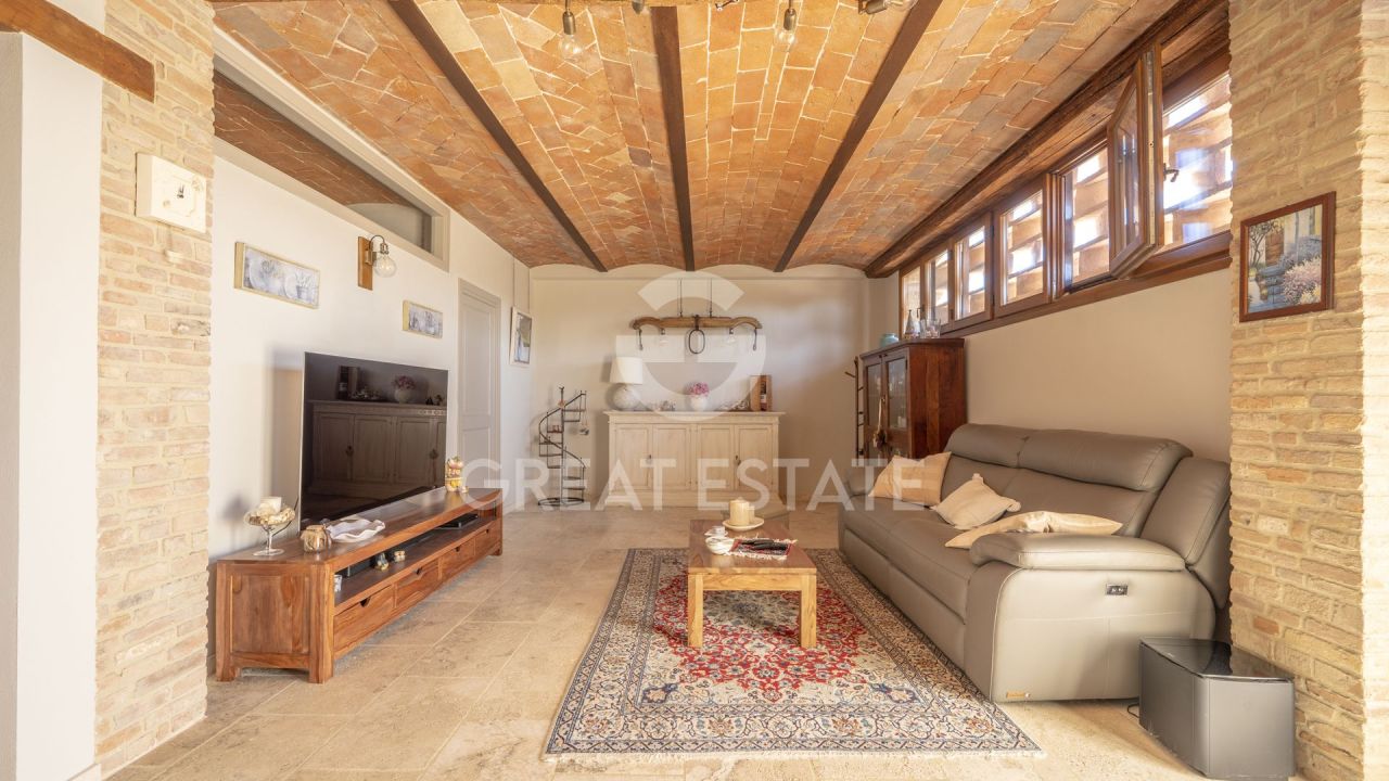 Дом в Сан-Джиминьяно, Италия, 205 м² - фото 12