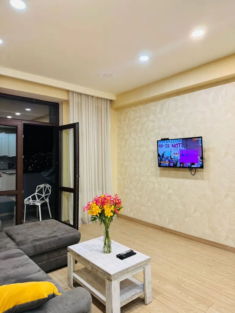 Квартира в Тбилиси, Грузия, 71 м² - фото 1