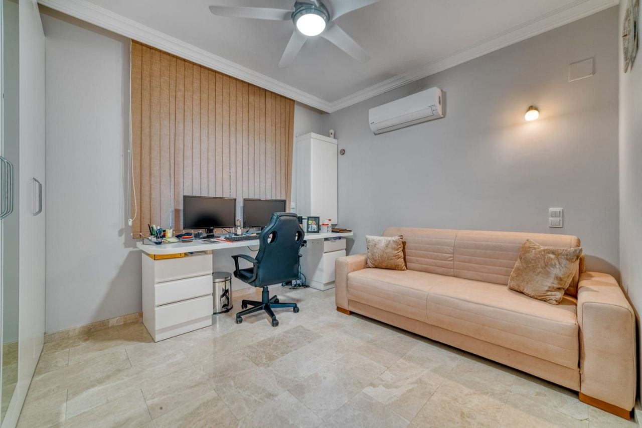Вилла в Алании, Турция, 220 м² - фото 16