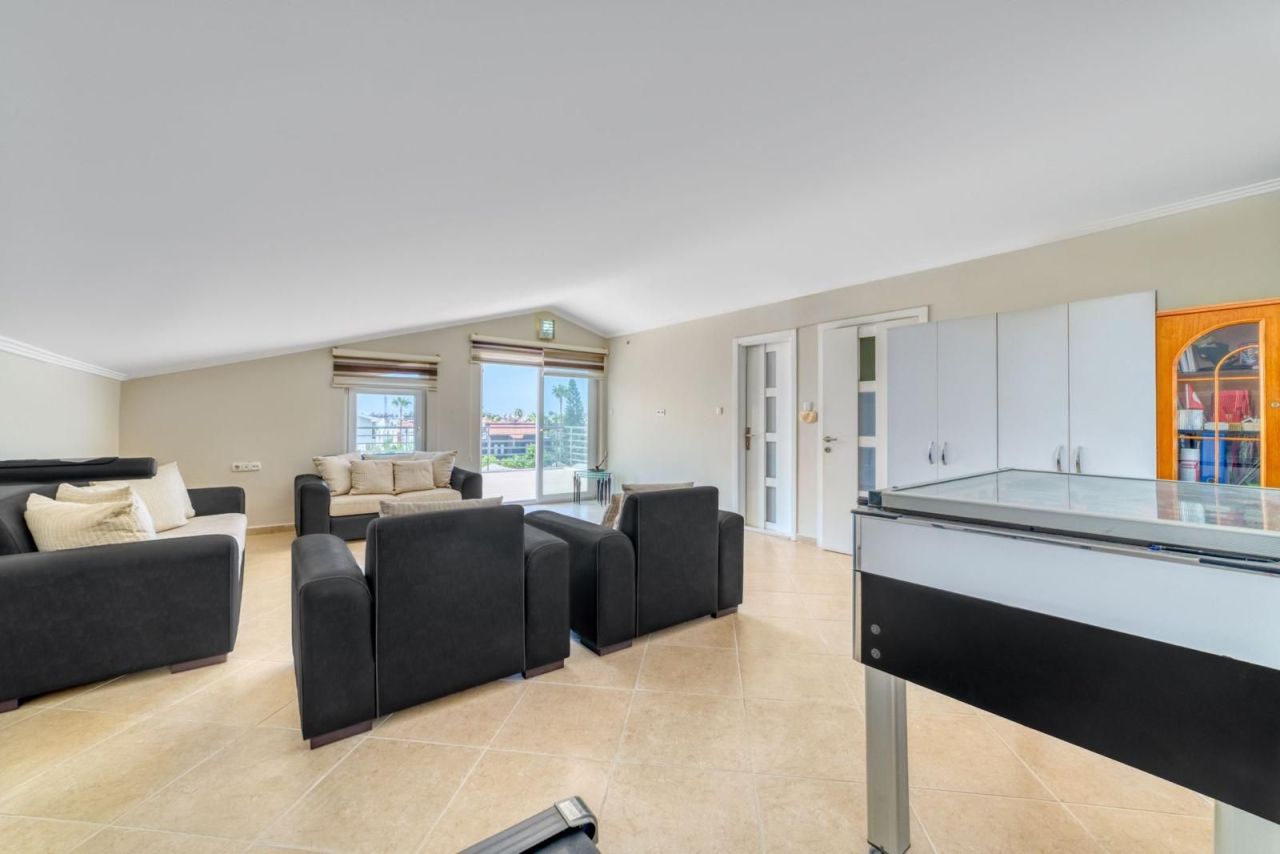 Апартаменты в Алании, Турция, 200 м² - фото 17