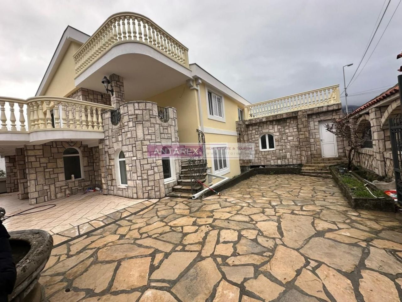 Вилла в Баре, Черногория, 400 м² - фото 2