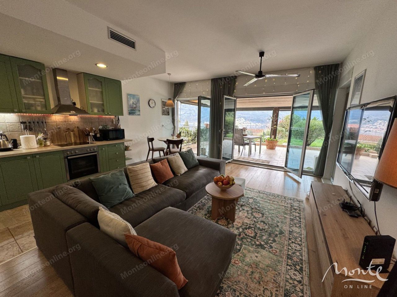 Апартаменты в Доброте, Черногория, 74 м² - фото 2