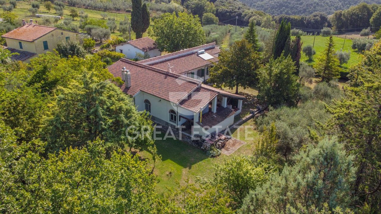 Дом в Амелии, Италия, 255.6 м² - фото 1